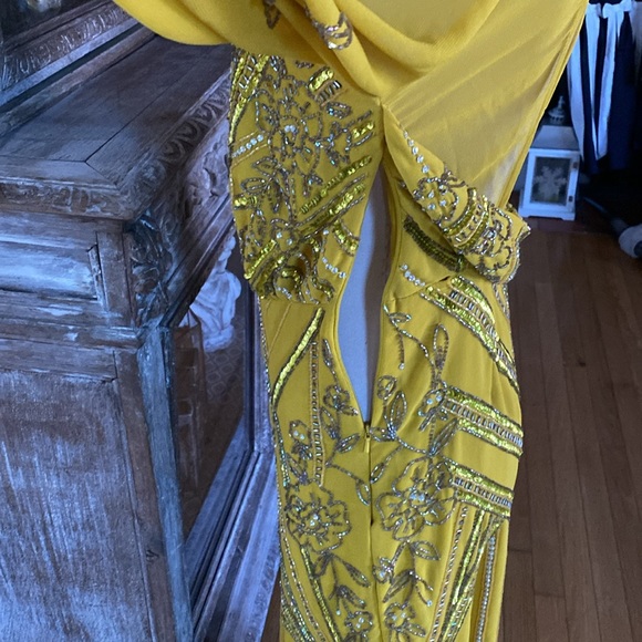 ASOS BEADED SPECIAL OCCASION LONG SLEEVE DRESS OPEN BACK 4 NEW - Picture 8 of 11